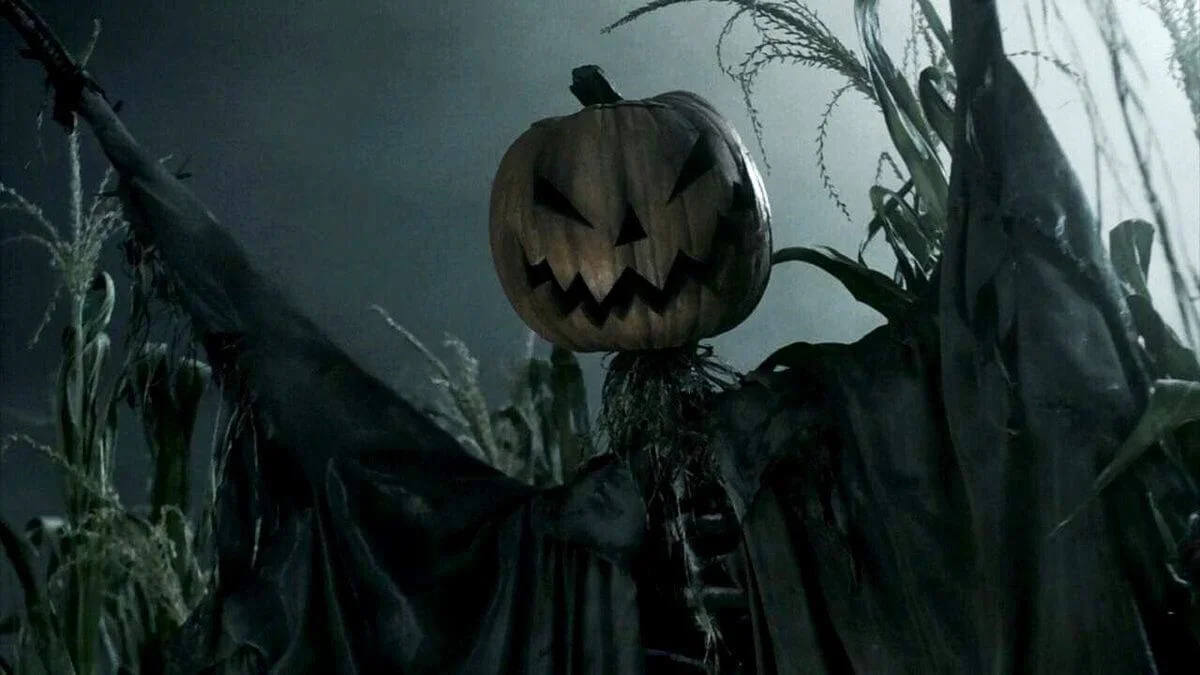 sleepy hollow 1999 scarecrow cornfield Grim Grinning Gourds: 10 Must-Watch Pumpkin Patch and Jack-o'-Lantern Films 13 sleepy hollow 1999 scarecrow cornfield